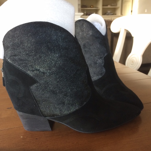 Beautiful wedge suede and pony booties - Picture 3 of 4